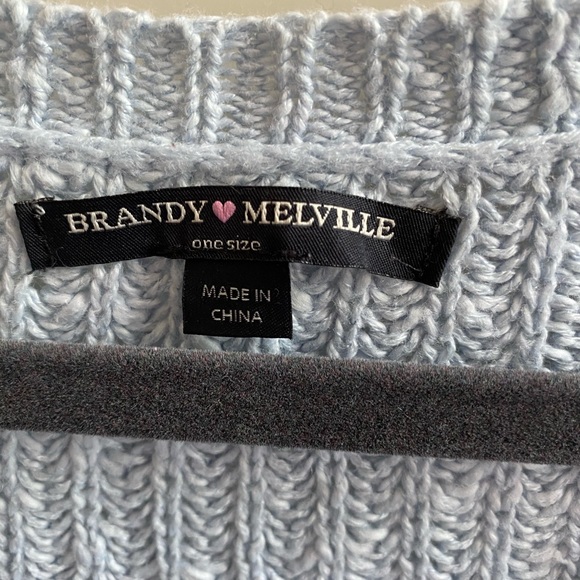 Brandy Melville Cable Knit Sweater - Picture 2 of 3